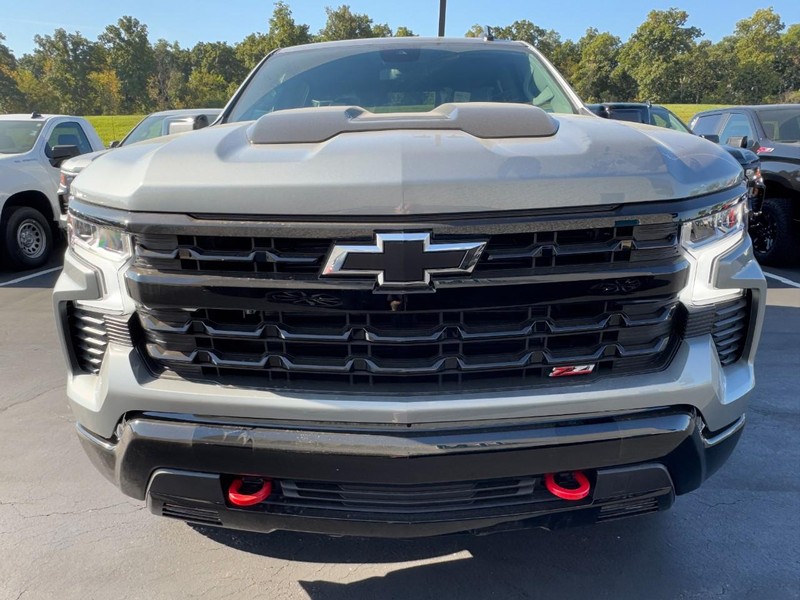 Chevrolet Silverado 1500 Vehicle Image 02