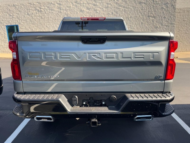 Chevrolet Silverado 1500 Vehicle Image 05