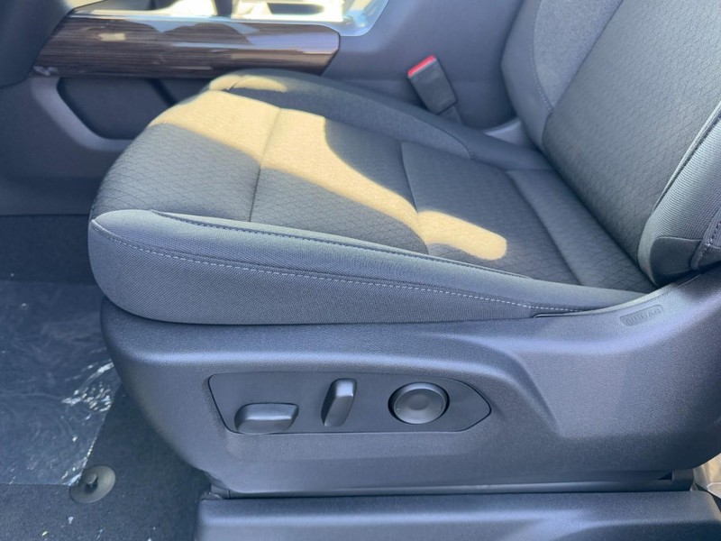 Chevrolet Silverado 1500 Vehicle Image 09