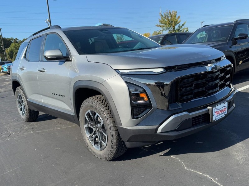 Chevrolet Equinox Vehicle Image 02