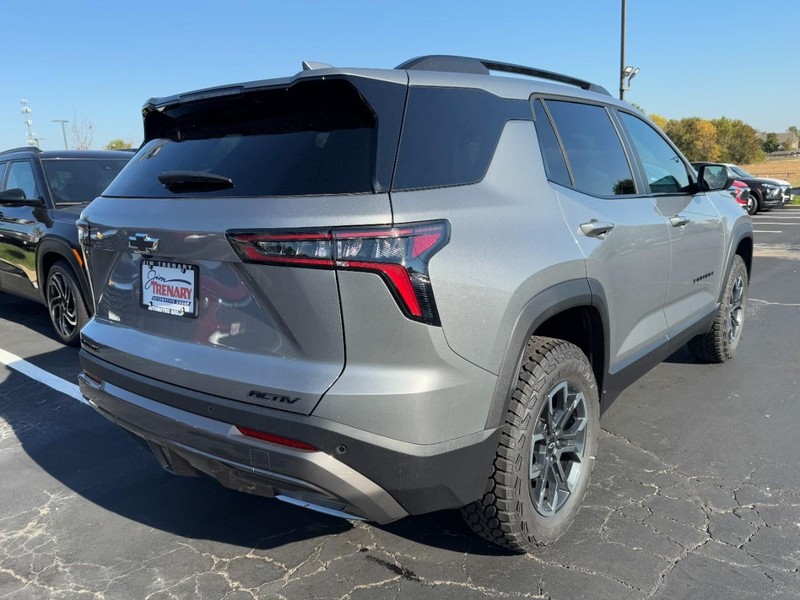 Chevrolet Equinox Vehicle Image 03
