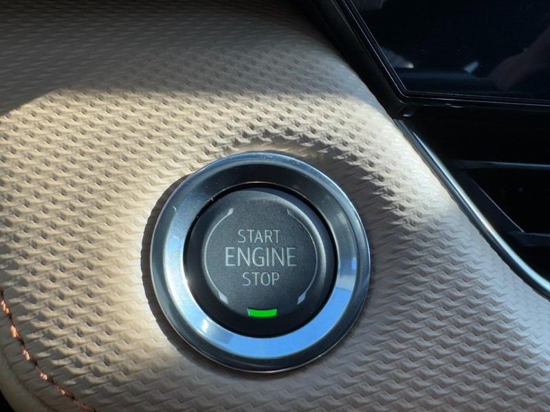 Chevrolet Equinox Vehicle Image 18