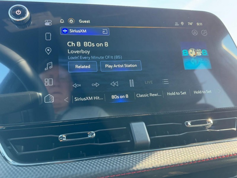 Chevrolet Equinox Vehicle Image 15
