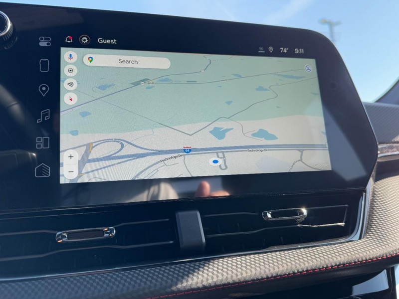Chevrolet Equinox Vehicle Image 16