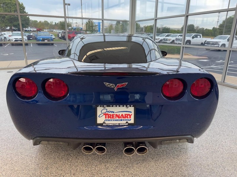 Chevrolet Corvette Vehicle Image 03