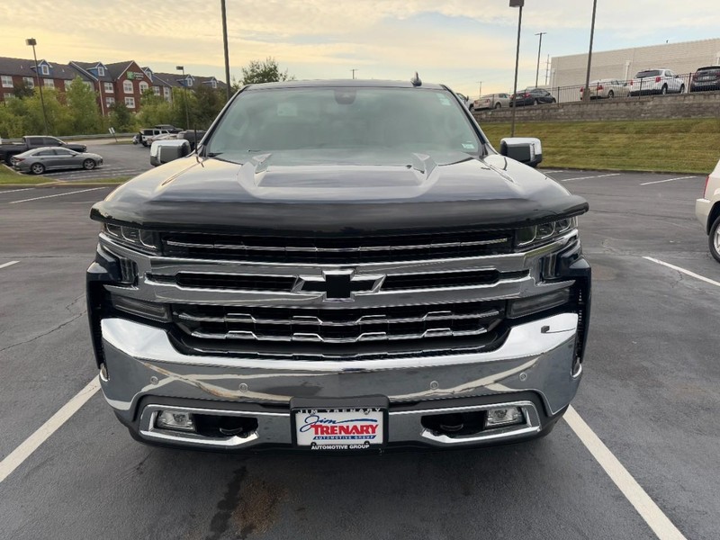 Chevrolet Silverado 1500 Vehicle Image 02