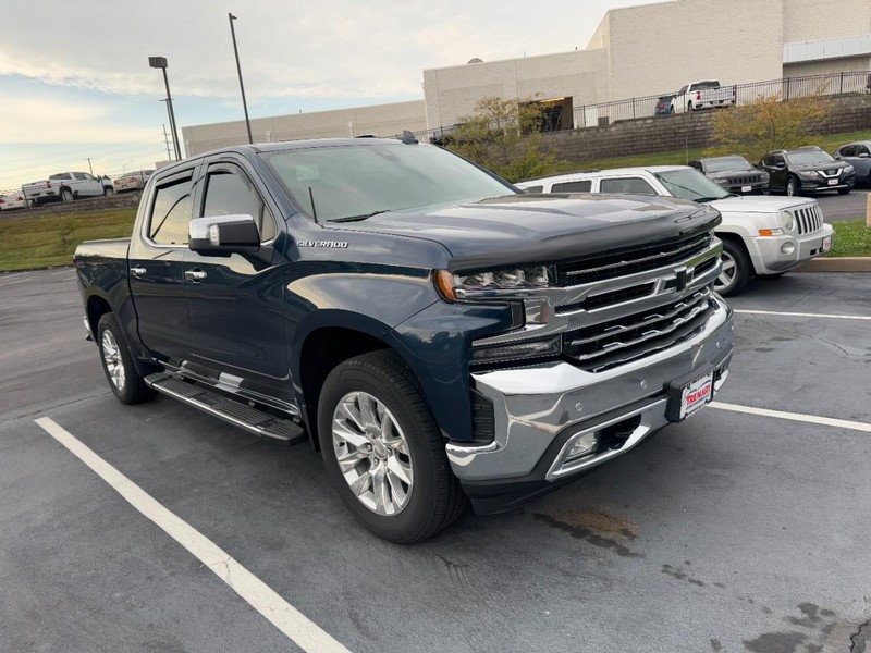 Chevrolet Silverado 1500 Vehicle Image 03