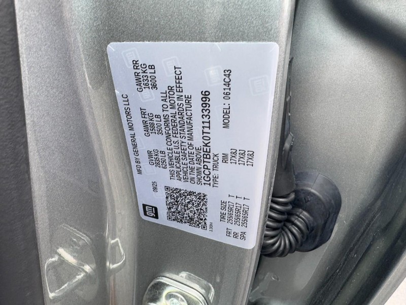 Chevrolet Colorado Vehicle Image 18