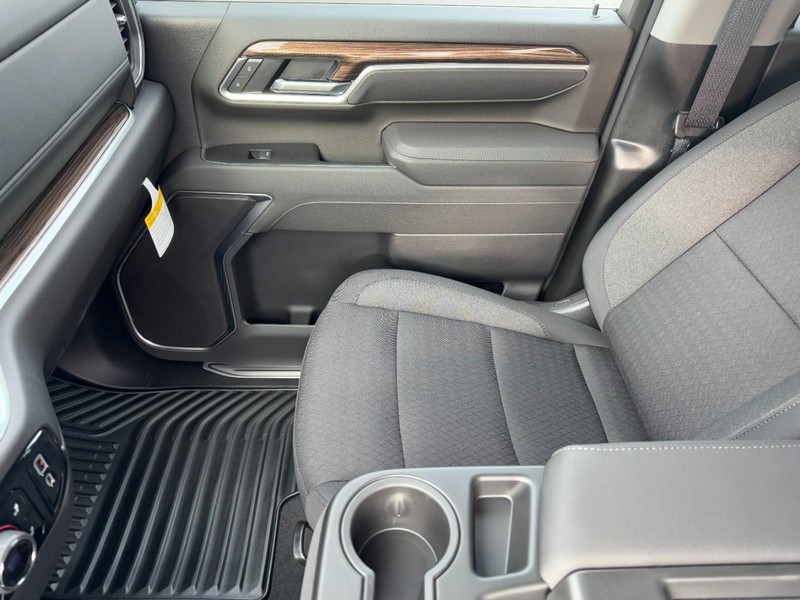 Chevrolet Silverado 2500HD Vehicle Image 08