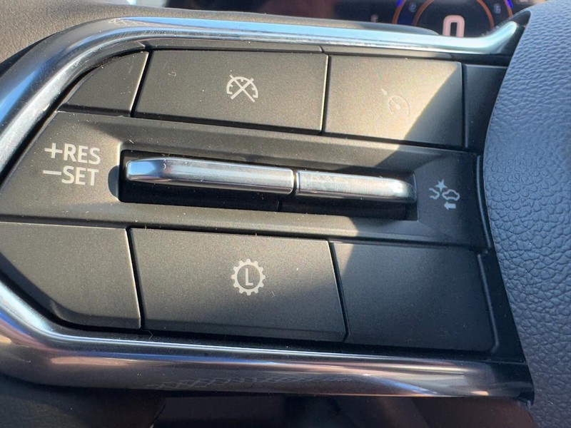 Chevrolet Traverse Vehicle Image 13