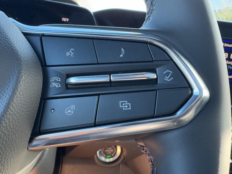 Chevrolet Suburban Vehicle Image 15