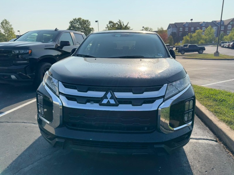 Mitsubishi Outlander Sport Vehicle Image 02