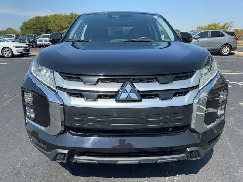 Mitsubishi Outlander Sport Vehicle Image 09