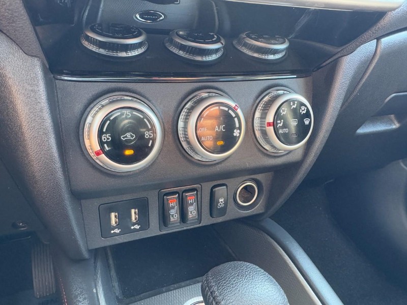 Mitsubishi Outlander Sport Vehicle Image 18