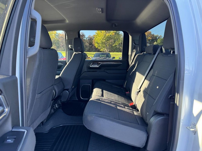 Chevrolet Silverado 3500HD Vehicle Image 08