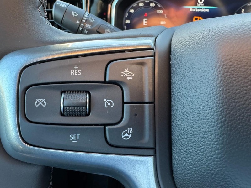 Chevrolet Silverado 3500HD Vehicle Image 13