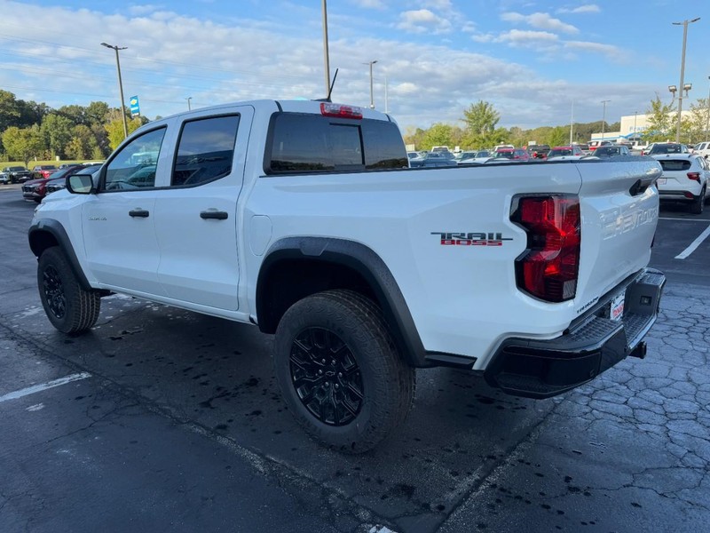 Chevrolet Colorado Vehicle Image 05