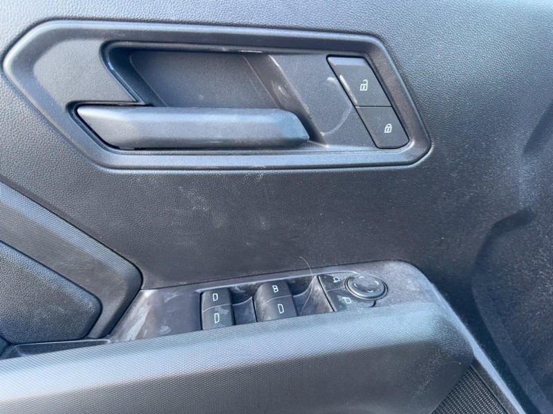 Chevrolet Colorado Vehicle Image 11