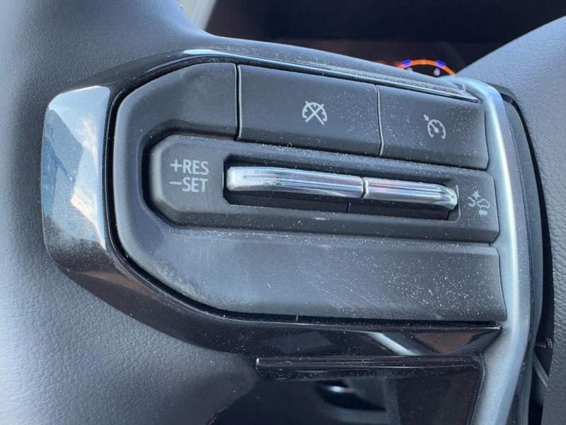 Chevrolet Colorado Vehicle Image 12