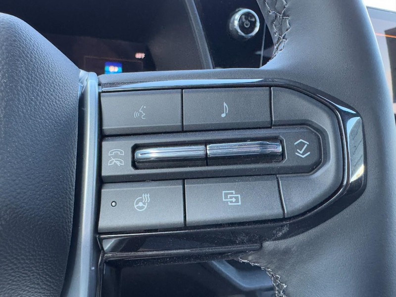 Chevrolet Colorado Vehicle Image 13