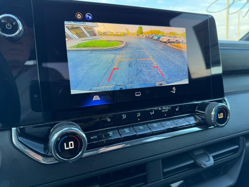 Chevrolet Colorado Vehicle Image 17