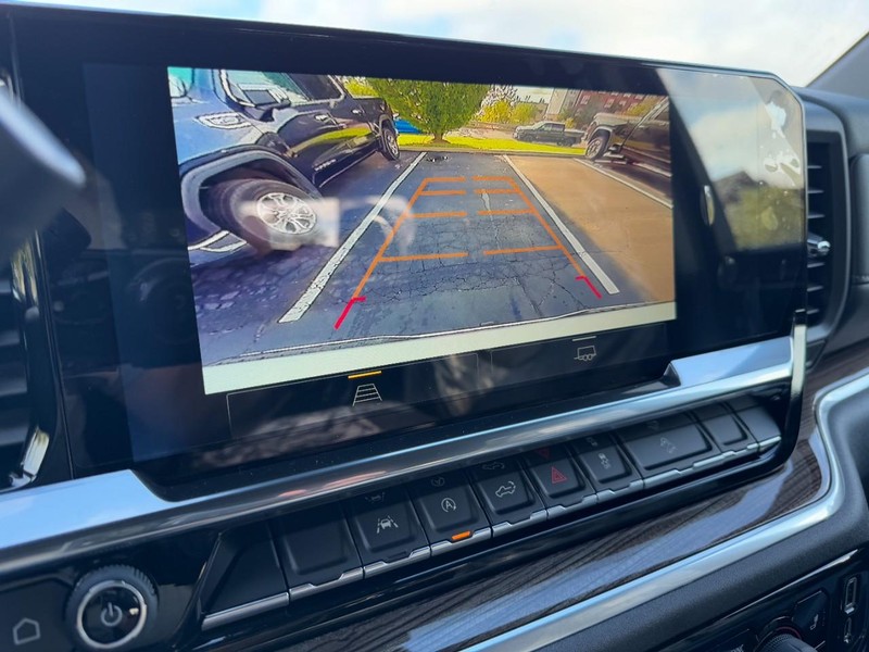 Chevrolet Silverado 1500 Vehicle Image 17