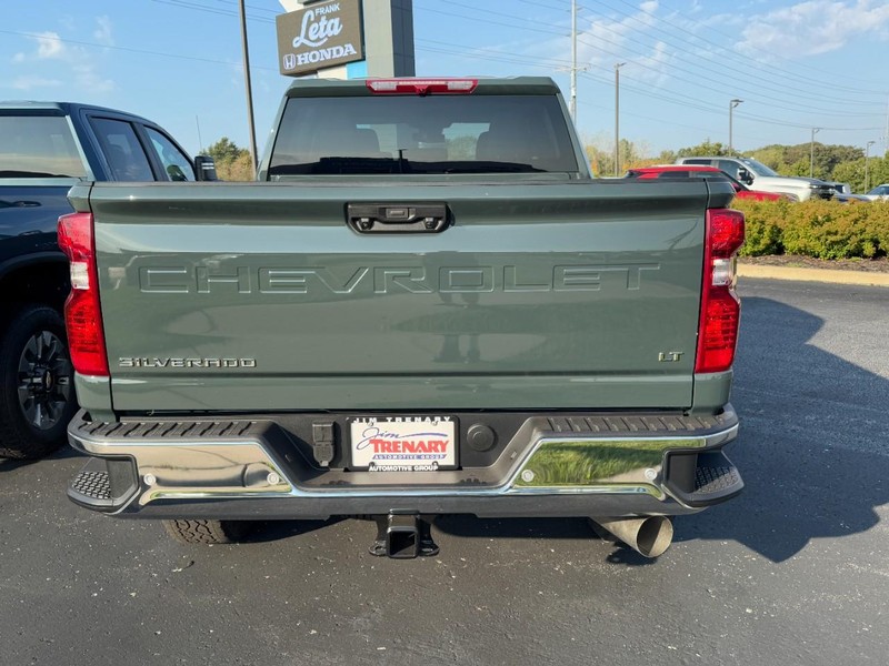 Chevrolet Silverado 2500HD Vehicle Image 04