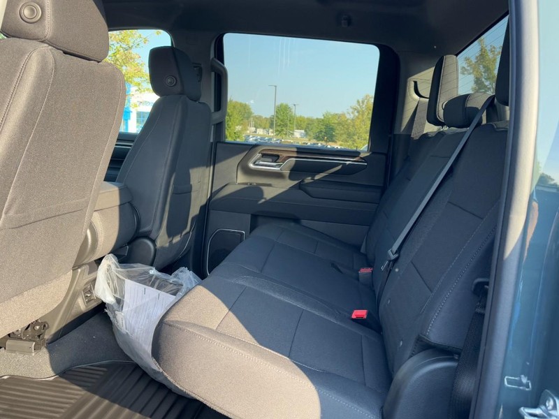 Chevrolet Silverado 2500HD Vehicle Image 07