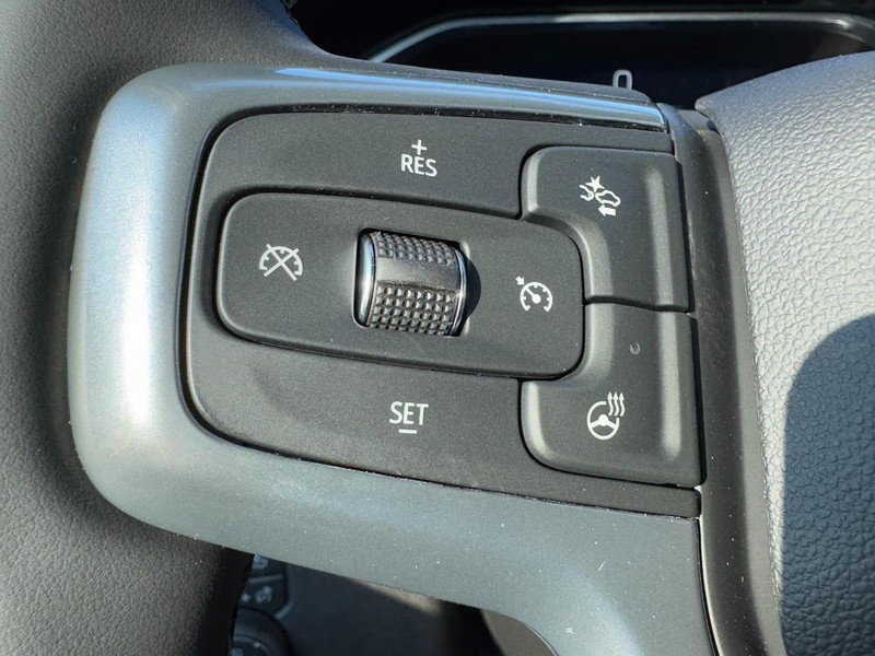 Chevrolet Silverado 2500HD Vehicle Image 12