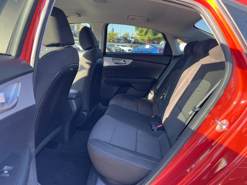 Kia Forte Vehicle Image 10