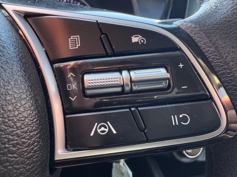 Kia Forte Vehicle Image 17