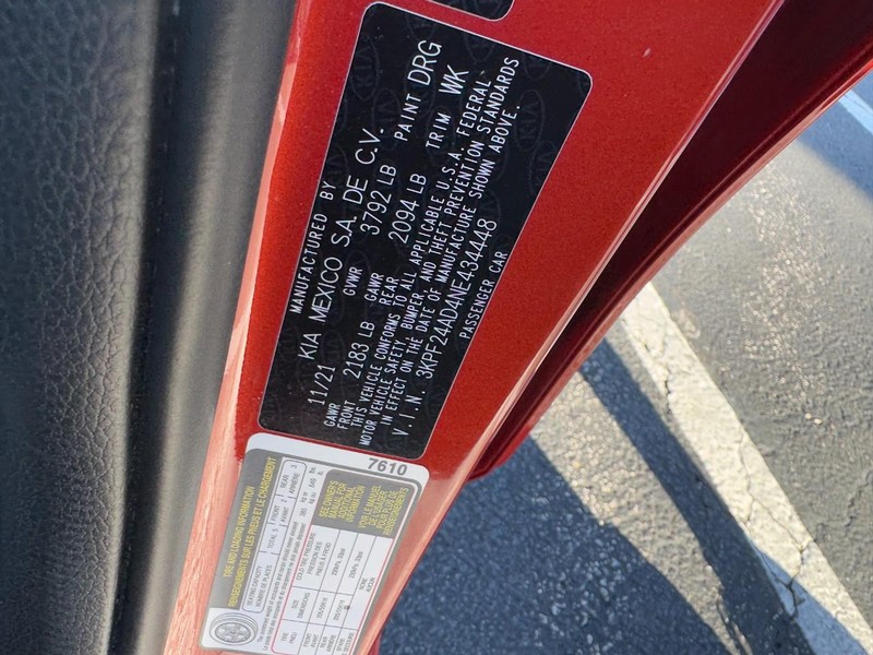 Kia Forte Vehicle Image 22