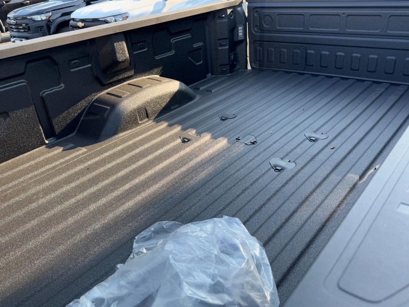 Chevrolet Silverado 3500HD Vehicle Image 07