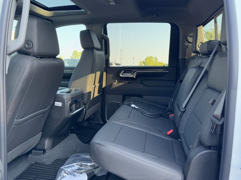 Chevrolet Silverado 3500HD Vehicle Image 08