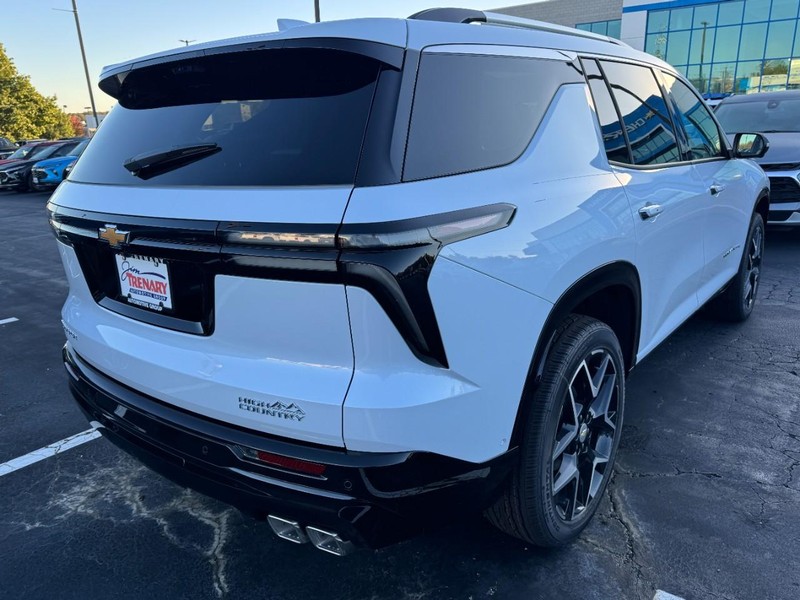 Chevrolet Traverse Vehicle Image 03