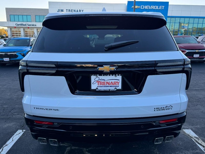 Chevrolet Traverse Vehicle Image 04