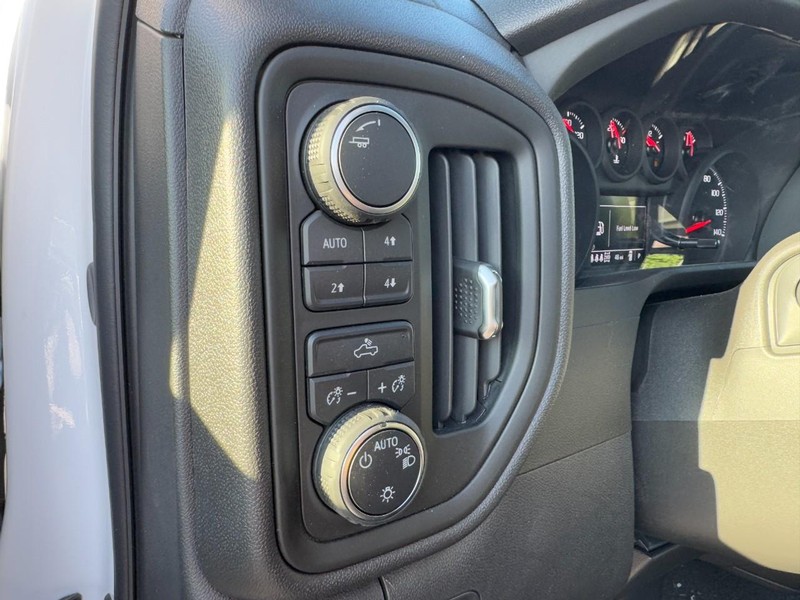 Chevrolet Silverado 1500 Vehicle Image 10