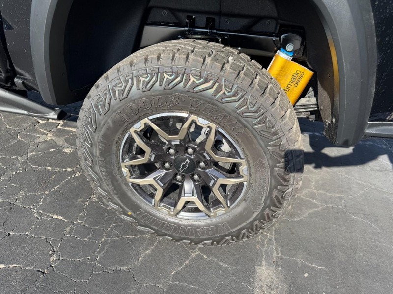 Chevrolet Colorado Vehicle Image 06