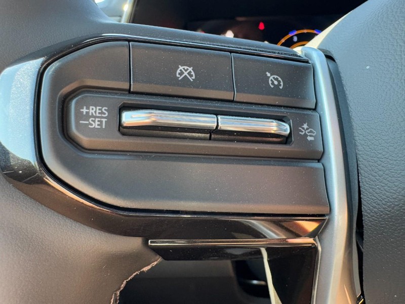 Chevrolet Colorado Vehicle Image 13