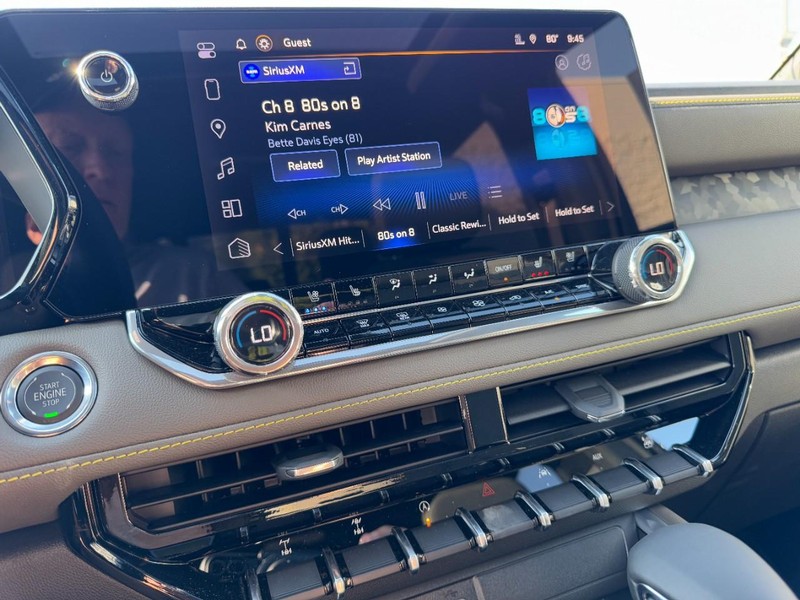 Chevrolet Colorado Vehicle Image 16