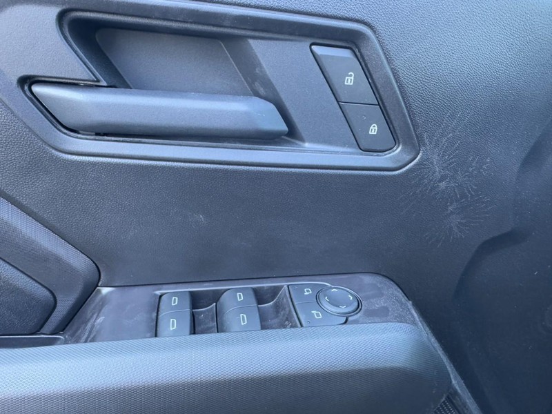 Chevrolet Colorado Vehicle Image 11