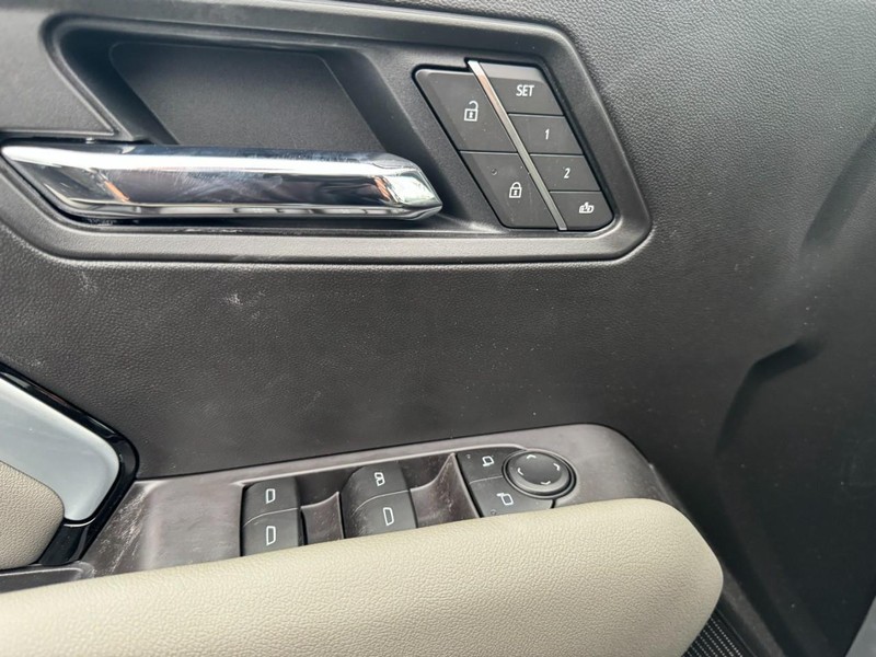 Chevrolet Colorado Vehicle Image 11