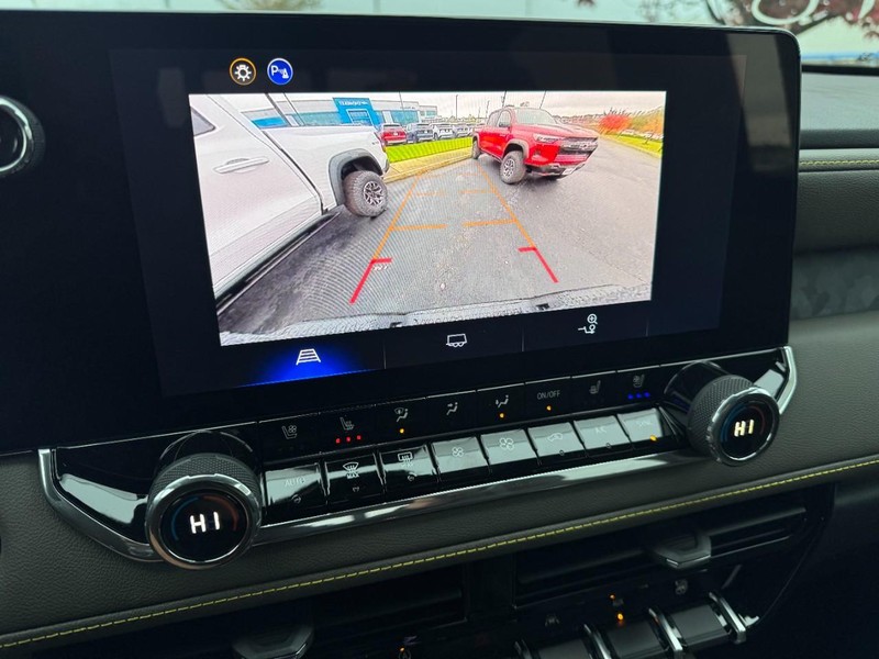 Chevrolet Colorado Vehicle Image 17