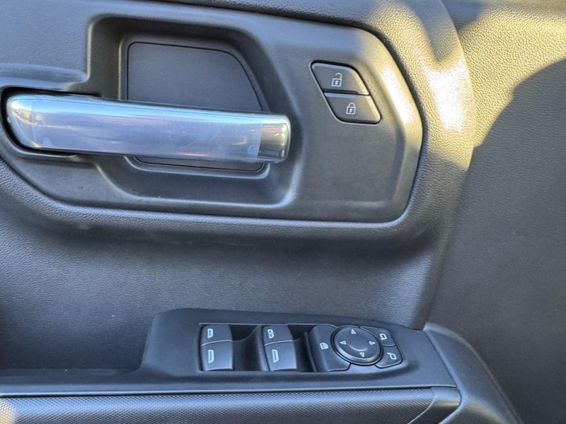 Chevrolet Silverado 1500 Vehicle Image 10