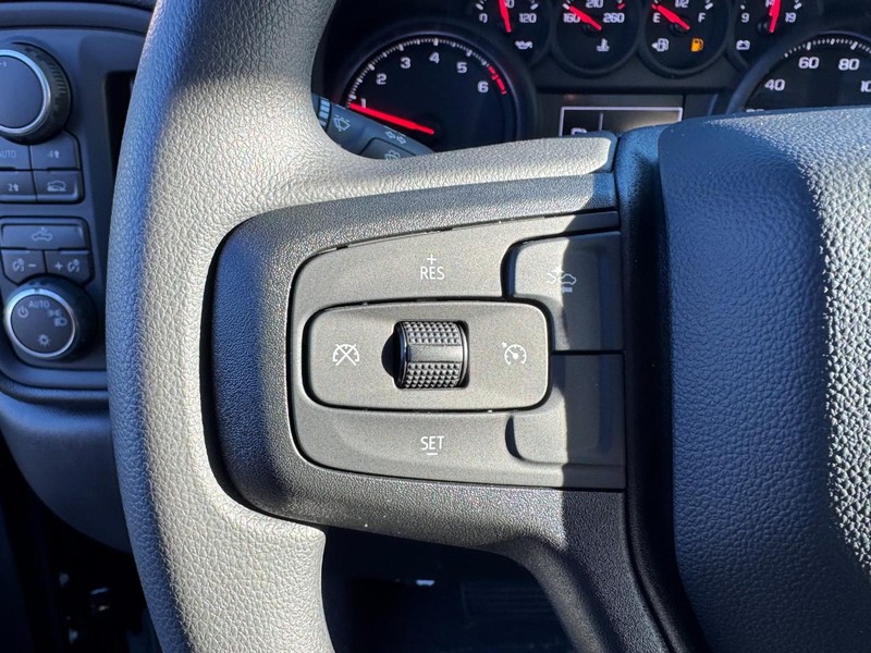 Chevrolet Silverado 1500 Vehicle Image 13