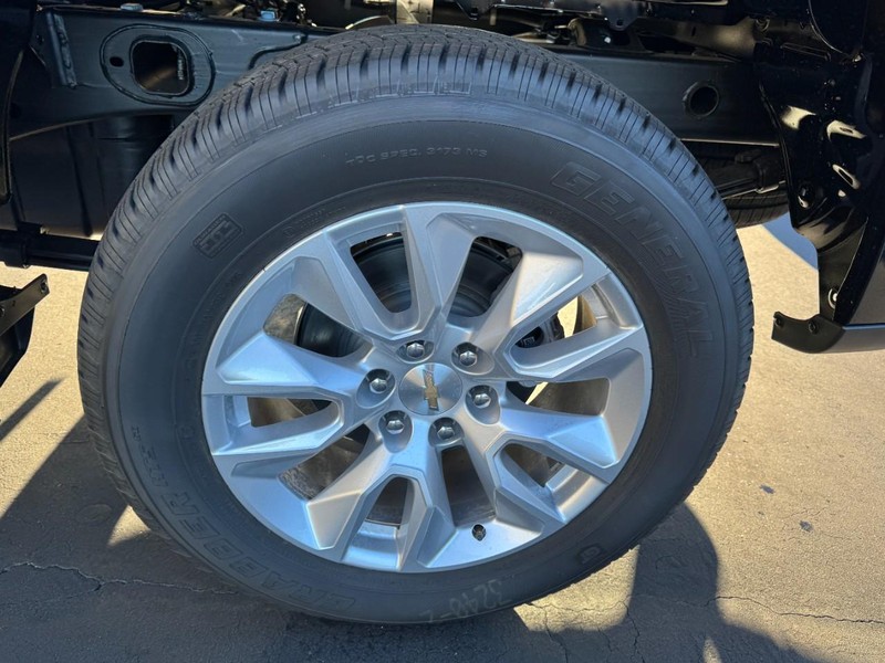 Chevrolet Silverado 1500 Vehicle Image 06