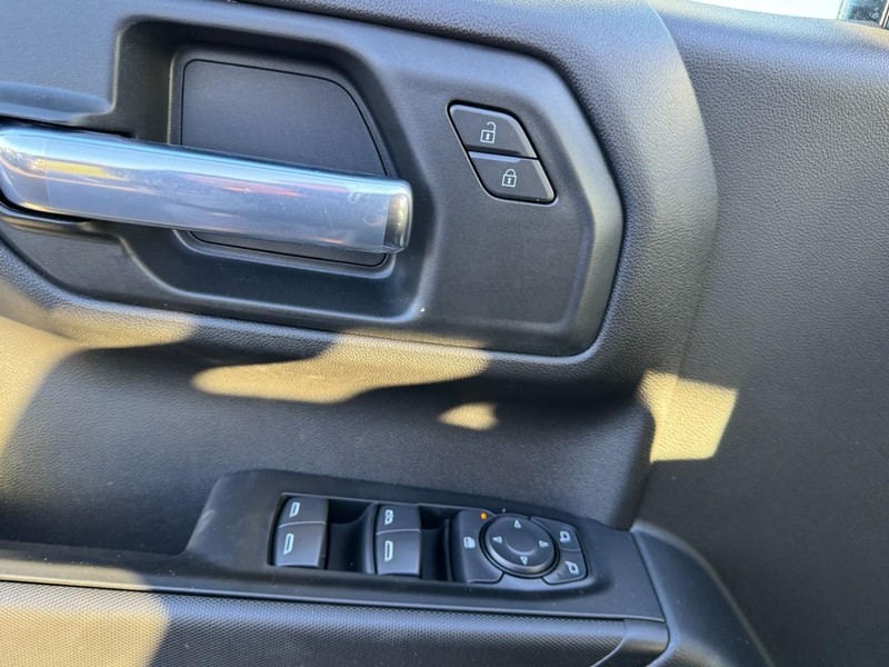 Chevrolet Silverado 1500 Vehicle Image 10