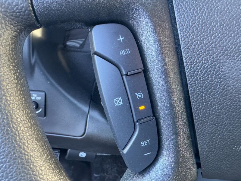 Chevrolet Express Cargo Van Vehicle Image 12