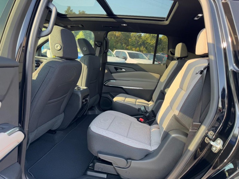 Chevrolet Traverse Vehicle Image 07