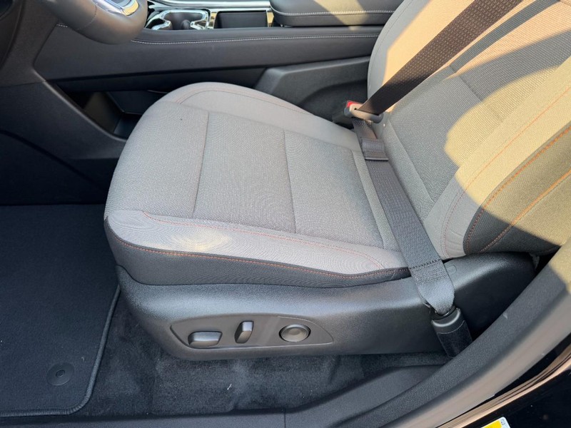 Chevrolet Traverse Vehicle Image 11